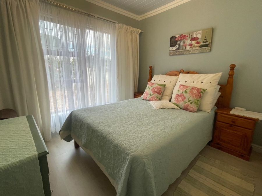 4 Bedroom Property for Sale in Hartenbos Heuwels Western Cape